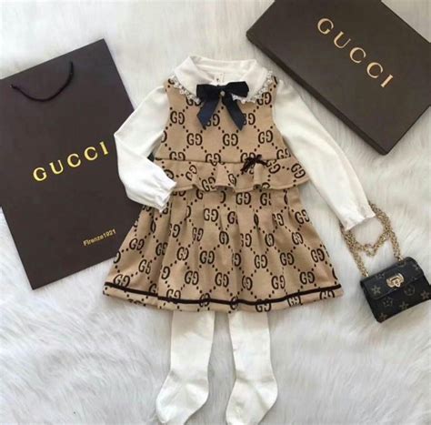 bebe vestido con ropa gucci